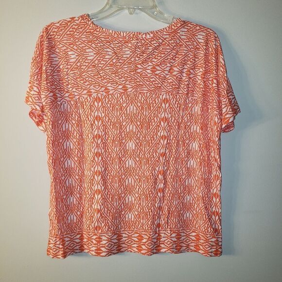 OLD NAVY CORAL AND WHITE GEO PRINT OVERSIZED BOXY TEE SIZE MEDIUM - Picture 4 of 4